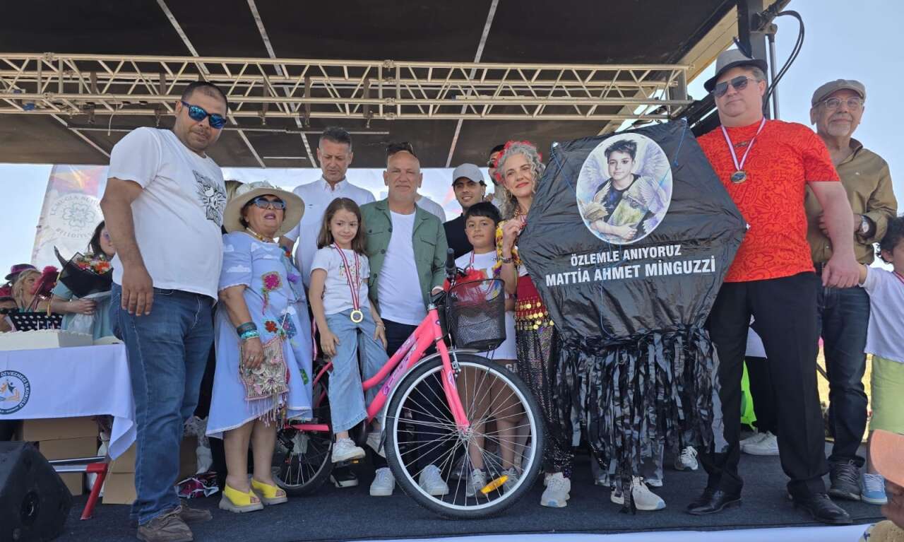 ​Bodrum Gökyüzünde Renkli Dayanışma: 25 Bin Kişi Aynı Rüzgarı Paylaştı 1